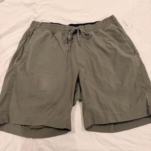 lululemon athletica Men's Sage Bowline Shorts Large